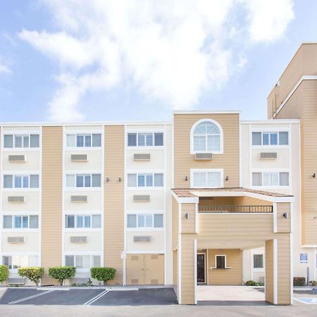 Super 8 By Wyndham National City Chula Vista Екстер'єр фото