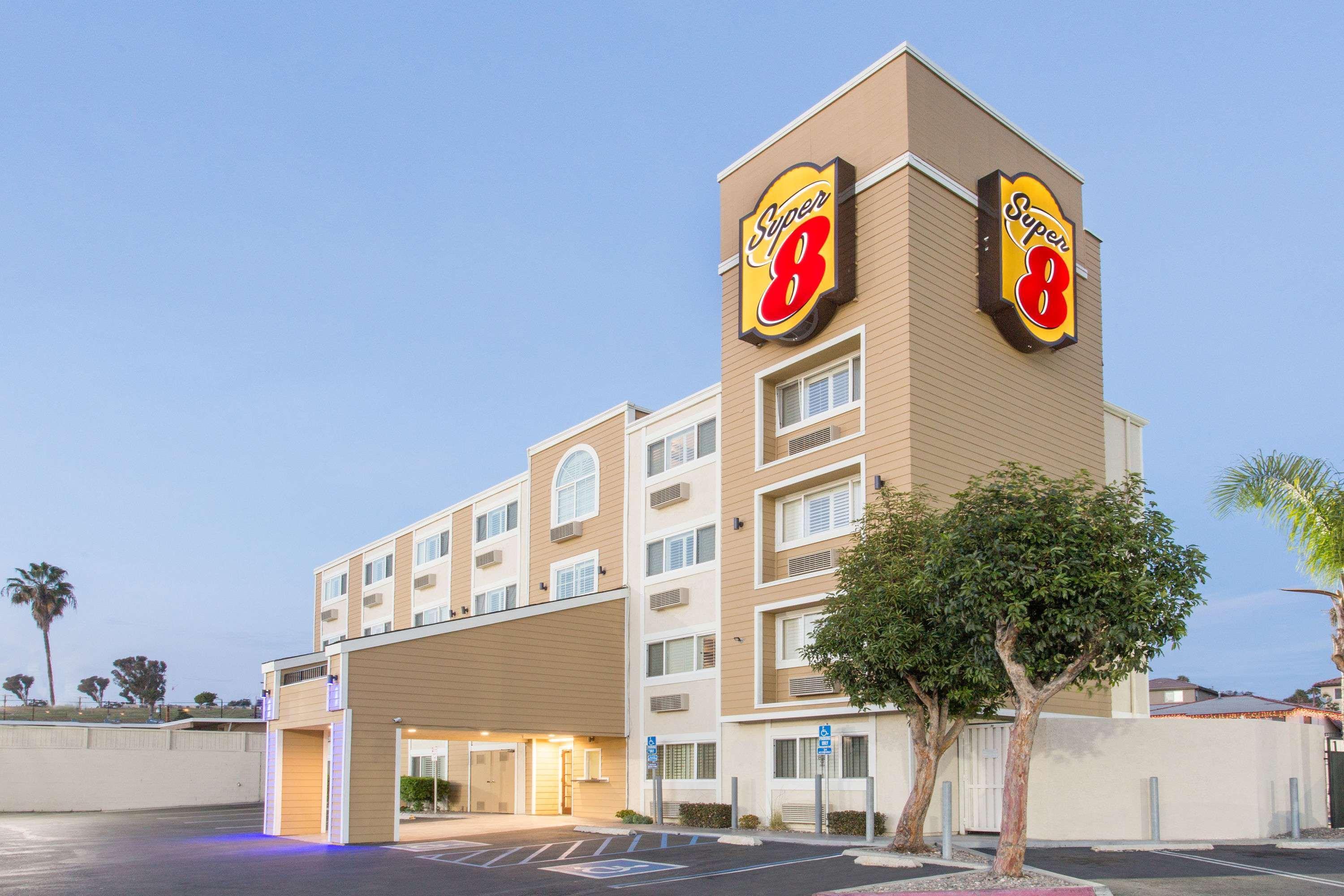 Super 8 By Wyndham National City Chula Vista Екстер'єр фото