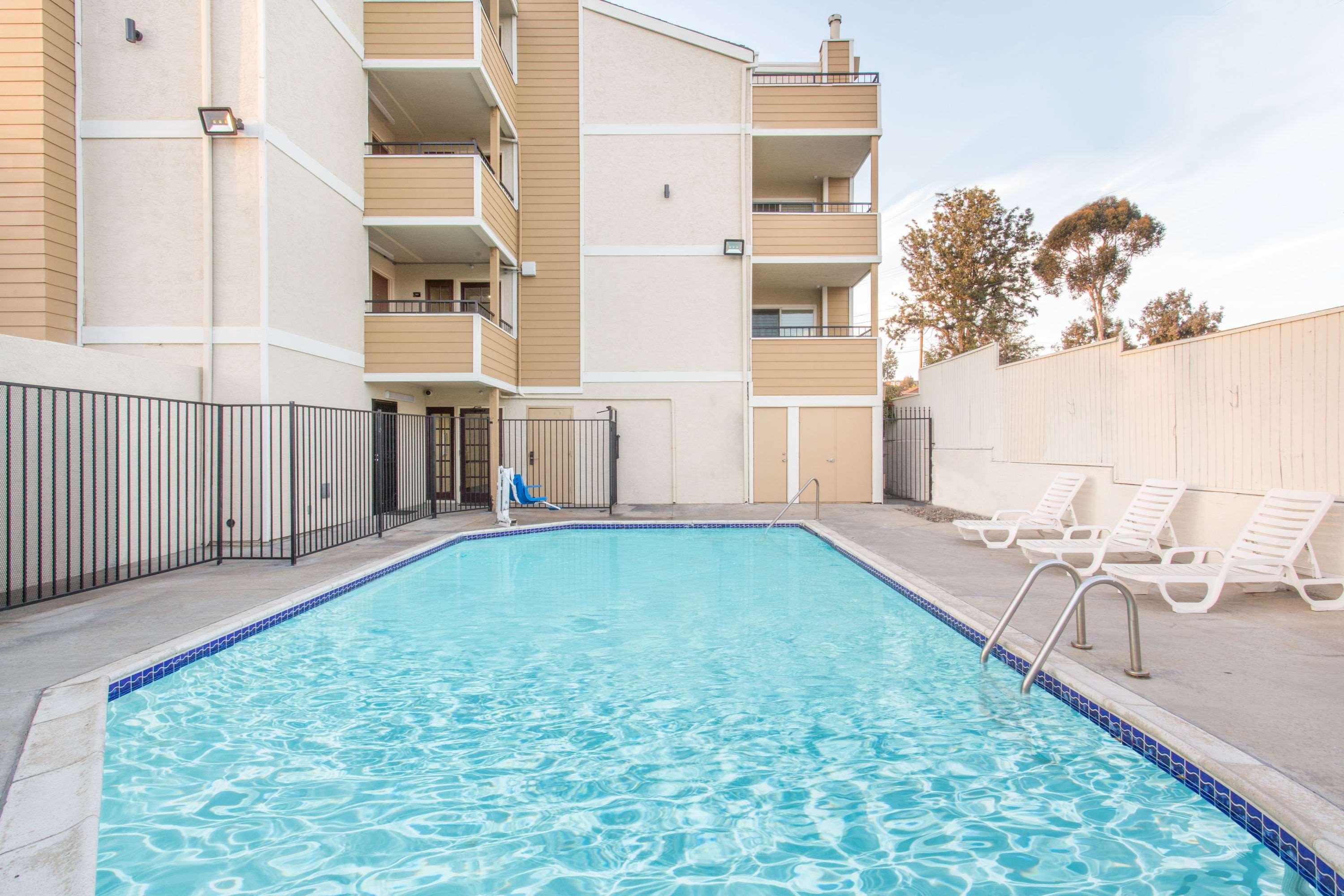 Super 8 By Wyndham National City Chula Vista Екстер'єр фото