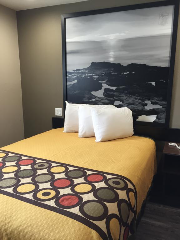Super 8 By Wyndham National City Chula Vista Екстер'єр фото