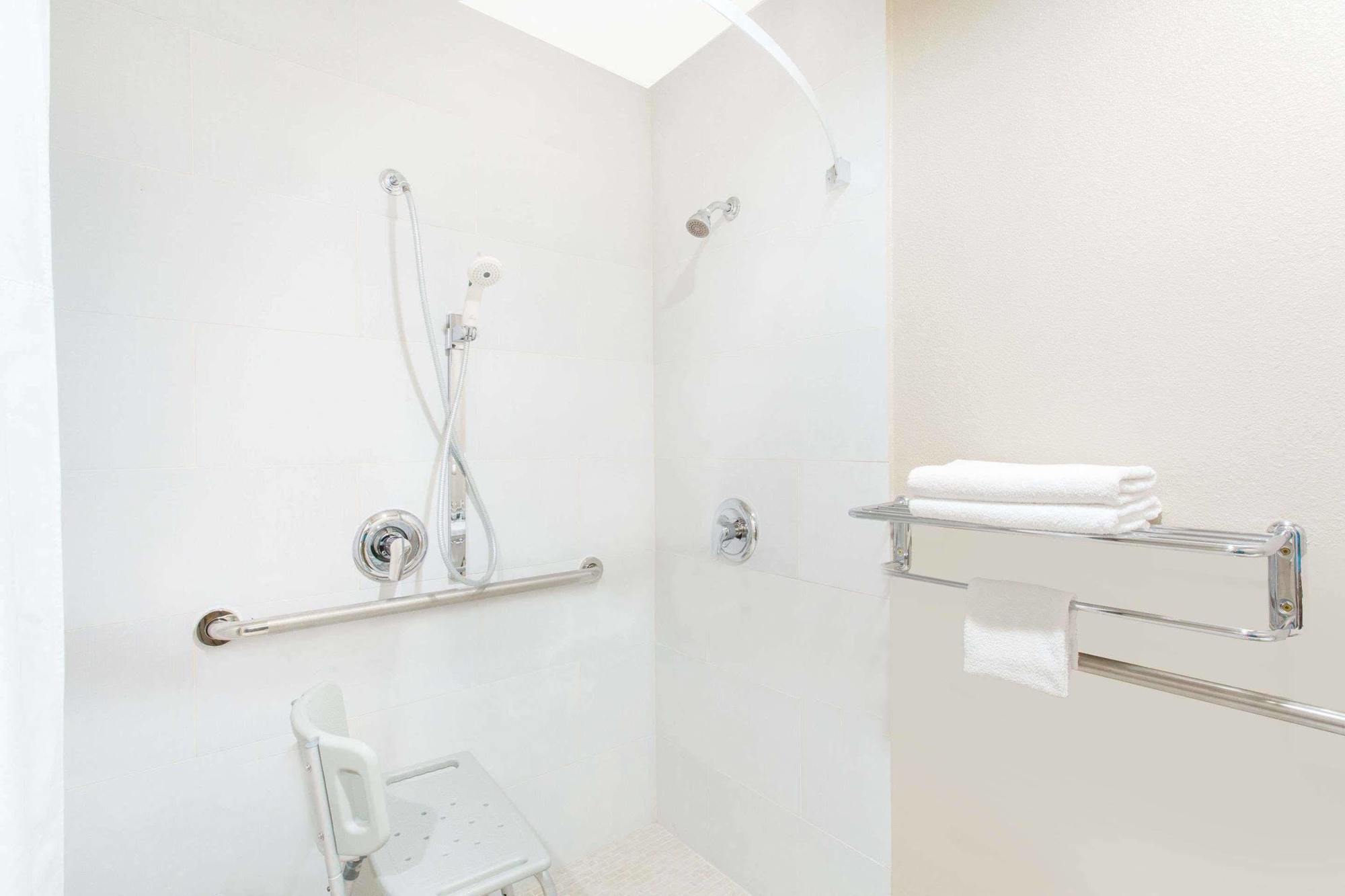 Super 8 By Wyndham National City Chula Vista Екстер'єр фото